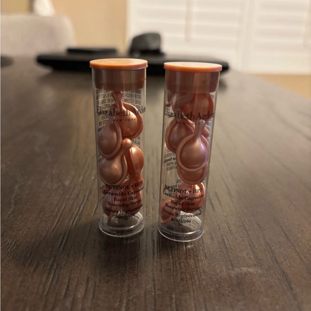 5 items x$25 Elizabeth Arden retinol + HPR 14 Ceramide Capsules in Rose Gold NEW
